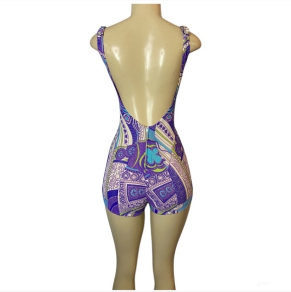 50's Sexy Pinup Swimsuit - Picture 7 of 14